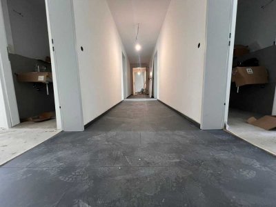 RENDITEGARANTIE : Berliner Allee: ERSTBEZUG im NEUBAU - ab 2024: 1-Zi-Whg mit 21 m² - VHS 1. OG