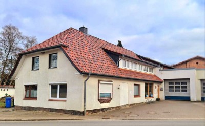 Mischobjekt in Bornhöved, Tankstelle, 2 Wohnungen und Werkstattraum! Preis VHB