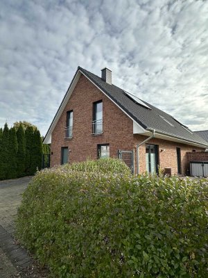 Moderne Doppelhaushälfte in bester Lage in Barmstedt