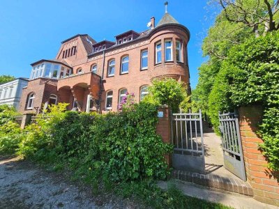 5-Zimmer Maisonettewohnung in exklusiver Wasserlage in Kiel