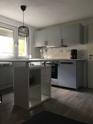 Helle, möblierte 1,5-Zimmer-Wohnung mit Balkon und EBK in Bad Vilbel