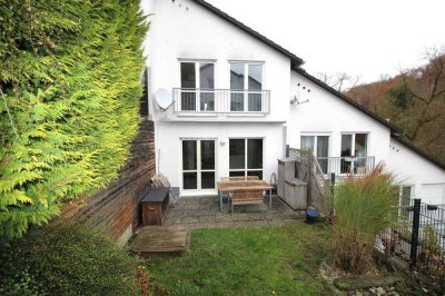 Familienfreundliches Reihenhaus in idyllischer Waldrandlage mit Garten und Terrasse