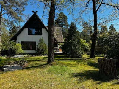 Charmantes Reetdachhaus mit großzügigem Nebengelass und Garten in Wandlitz