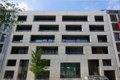 Einzigartige moderne Loft Galerie Wohnung mit Sichtbeton/ Loggia /teilmöbliert / Arkonaplatz