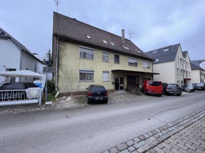 Mehrfamilienhaus mit großer Werkstatt