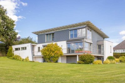 Lichtdurchflutetes Architektenhaus im idyllischen Storchendorf Bergenhusen