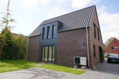 Top-Energieausweis!! Neubau-Reihenendhaus mit 2 KFZ-Stellplätzen in ruhiger Wohnlage von Westerstede