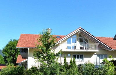 Rarität im Chiemgau: Exklusive 3 Zimmer-Wohnung im (sport-)bekannten Urlaubsort Ruhpolding!