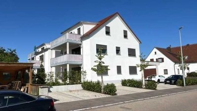 Wunderschöne 3-Zimmer-DG-Wohnung mit EBK & großem Balkon; Neubau 2022 mit Energieeffizienzklasse A+