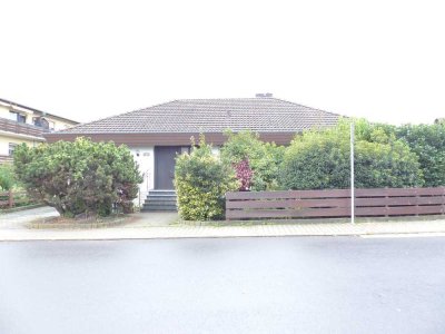 Freistehender Bungalow mit voll ausgebautem Kellergeschoss