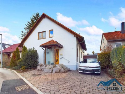 Platz für die ganze Familie in Top Lage! Schönes EFH mit 2 Bädern, Garten, Dachterrasse, Garage uvm.