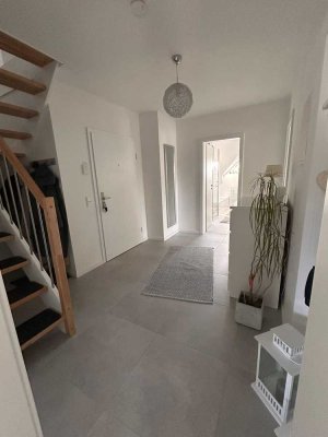 Helle 3-Zimmer-Maisonette-Wohnung mit Balkon in zentraler Lage in Wertingen