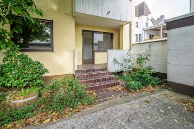 Gepflegte 3 Zimmer Wohnung mit eigenem Garten in Zündorf