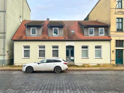 Stadthaus mit 4 Wohnungen - Versteigerungsschnäppchen möglich - keine Käuferprovision