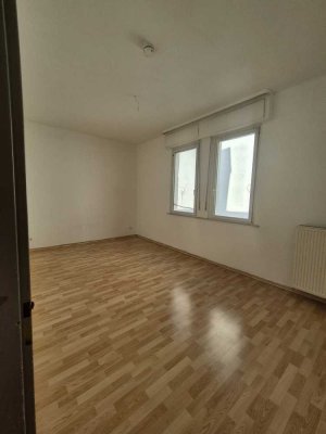 Exklusive, vollständig renovierte 4-Zimmer-Wohnung in Flörsheim am Main