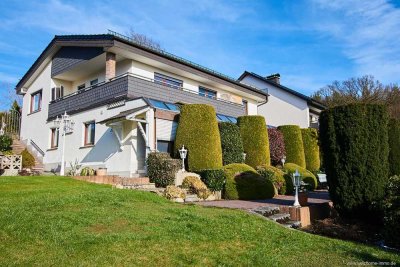 Einfamilienhaus mit Einliegerwohnung in Top-Lage von Sundern