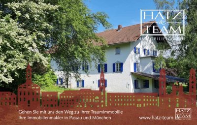 Idyllisches, teilsaniertes Landhaus mit großzügigem Grundstück nähe Simbach am Inn!