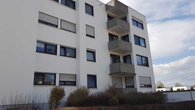 Attraktive, renovierte Erdgeschosswohnung mit Balkon und Garagenstellplatz in Dellmensingen