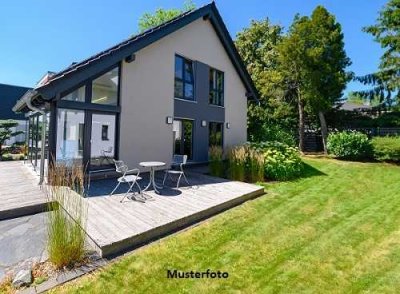 Modernes Einfamilienhaus mit Garage und Carport - provisionsfrei