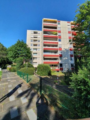 Modernisierte 3,5 Zimmer-Wohnung mit Balkon in Erkrath Hochdahl