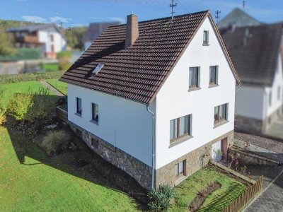 Kleines Landhaus mit viel Potenzial im schönen Wiedbachtal! A3 - ca. 35 Min. Kreuz BN/SU