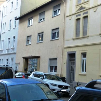 Zwangsversteigerung- Keine Käuferprovision! 
3-Familienhaus im Martinsviertel