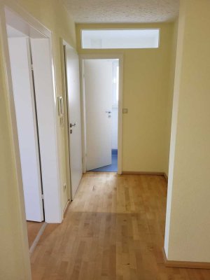 Attraktive und vollständig renovierte 3-Zimmer-Wohnung mit EBK in Heidelberg