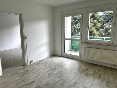 // 2 Monate Kaltmietfrei //Charmante 2 Zimmer Wohnung mit Balkon im 1. OG //