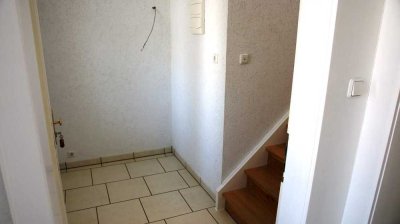 Gemütliche, Licht durchflutete, helle, DG-Wohnung