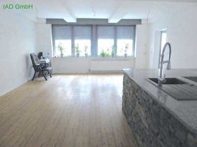 Sanierte 4 Zimmer Wohnung mit Terrasse und Stellplätzen im Herzen von Burgschwalbach