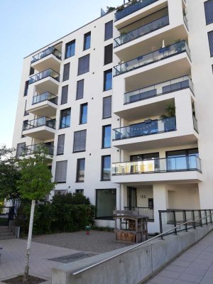 Voll-möblierte neuwertige 3,5-Zimmer-Wohnung (furnished and full equipped apartment)