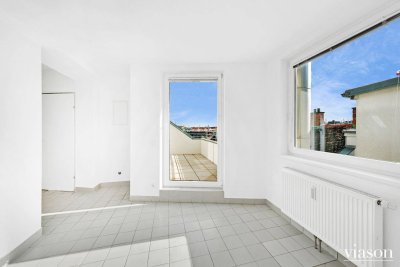 Südseitige Terrasse I 2 Zimmer I Innenhoflage I U6 Nähe I Neubau auf Altbau I Dachgeschoss