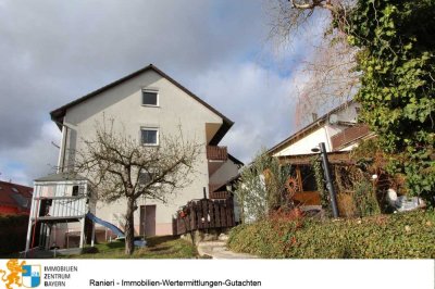 Zweifamilienhaus in Regensburg-Konradsiedlung mit Aussenpool und Doppelgarage