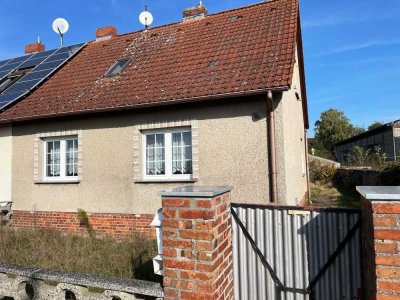 Gemütliche Doppelhaushälfte in idyllischer Randlage