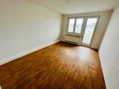 **Besichtigung: Fr., 08.11. um 18:45 Uhr** Drei-Zimmer-Whg nahe Marienbad in Brandenburg!