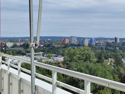 Renovierte, Ansprechende 2,5-Raum-Wohnung mit traumhafter Aussicht