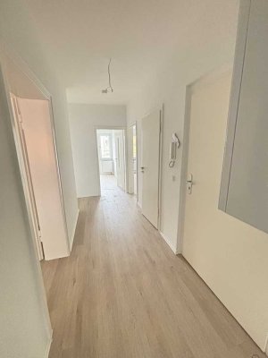 ⭐️��Kaiserviertel- Sanierte Whg mit Balkon, neuen Oberböden, neuem Wannenbad, Garage möglich�