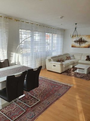 Stilvolle 2-Zimmer-Wohnung mit Balkon und EBK in Gärtringen