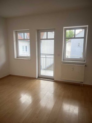 Schöne 3 Raumwohnung mit Balkon und Abstellraum inkl. Garage