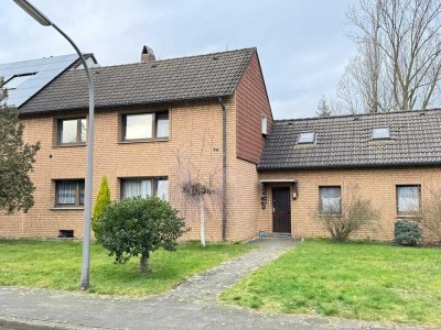 Recklinghausen – Süd: Attraktives Mehrfamilienhaus mit Garagen und Garten