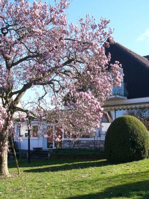 Individuelles, großes Einfamilienhaus mit schönem Garten in guter und ruhiger Lage