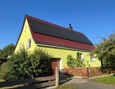 SCHÖNES EINFAMILIENHAUS AUF GROSSEM GRUNDSTÜCK