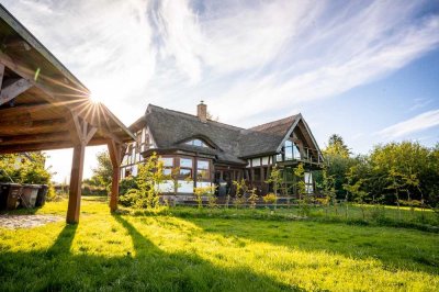 Einzigartiges Reetdach-Anwesen auf Rügen – Loft, Privat-Teich & Wasserlage