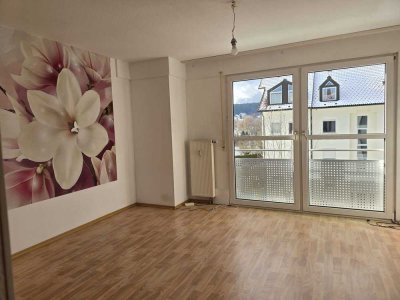 2 charmante 2-Zimmer Wohnungen mit Stellplatz, französischer Balkon oder Terrasse