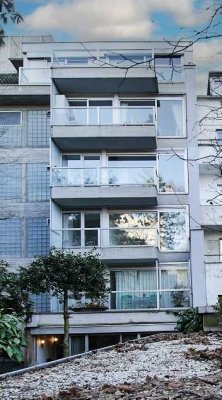 Maisonette-Wohnung im Dachgeschoss sowie EG-Apartment und Doppelgarage Nähe Hofgarten!