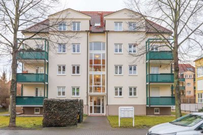 +++ Moderne 3 Zimmer-Wohnung im Lindenpark mit 2 Balkonen und Carport +++