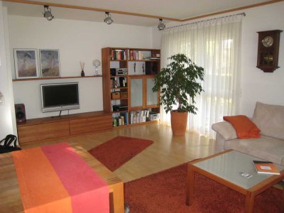 Großzügige 2 Zimmer- Wohnung in zentrumsnaher Lage.