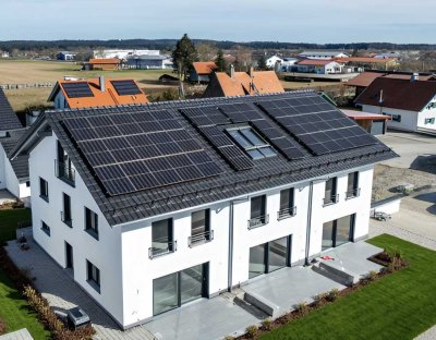 Traumhaftes Neubau RMH mit PV-Anlage, hochw. Ausstattung und zukunftsw. Energiekonzept in Denklingen