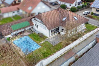 Rülzheim: Hübscher Bungalow aus den 90ern mit ausgebautem Dach in ruhiger Lage