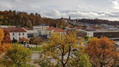 Modernisierte DG-Wohnung mit einem Zimmer und Einbauküche in Sigmaringen